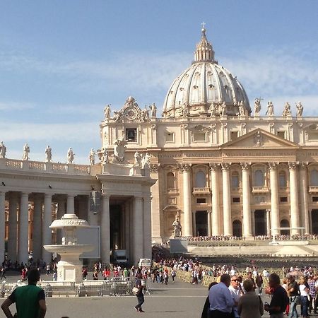 شقة Una Notte Ai Musei Vaticani روما المظهر الخارجي الصورة