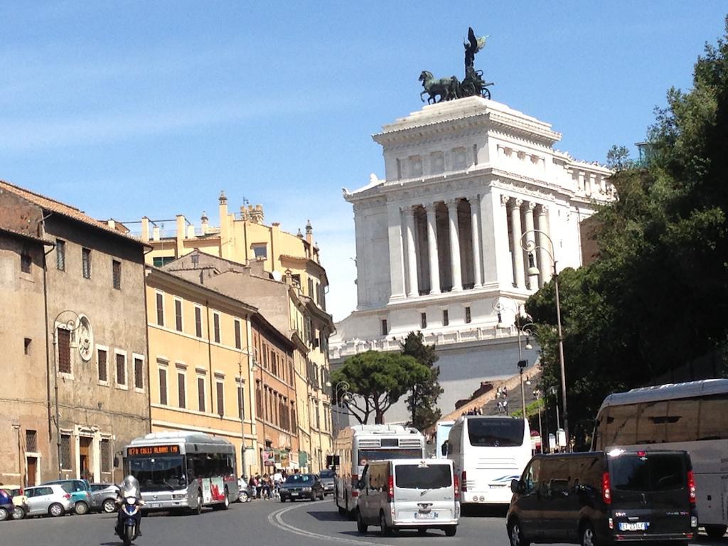 شقة Una Notte Ai Musei Vaticani روما الغرفة الصورة