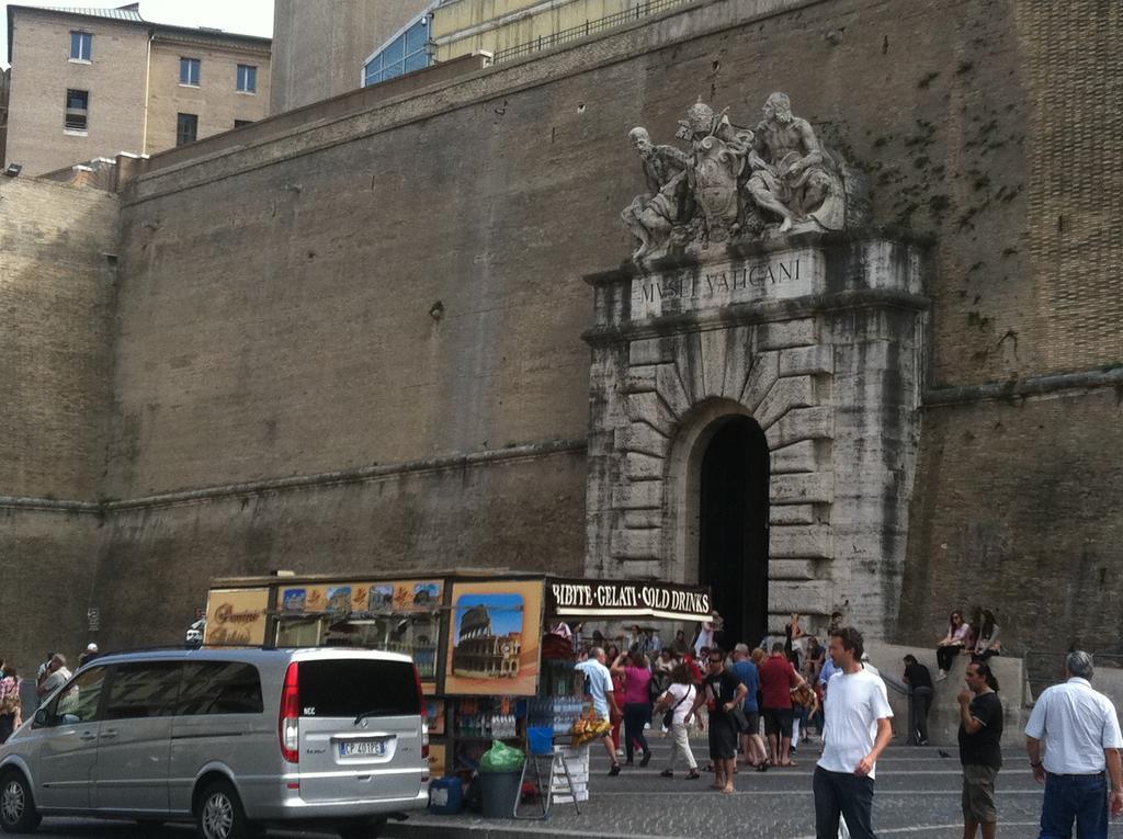 شقة Una Notte Ai Musei Vaticani روما المظهر الخارجي الصورة